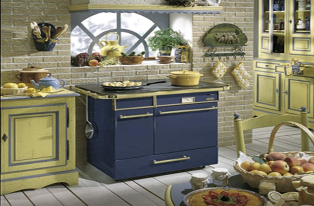 Cuisinière à bois Godin Châtelaine chez Poêle & Ambiance sur Valence (Drôme Ardèche)